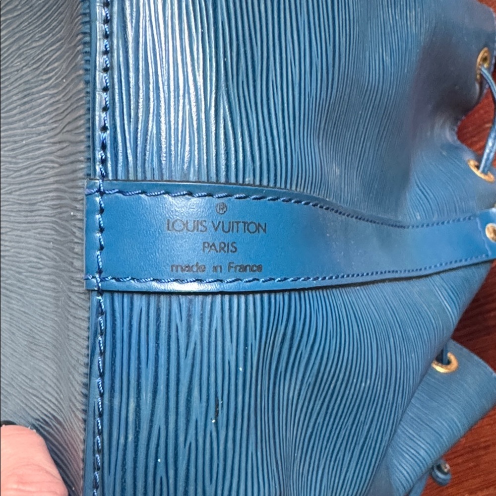 Louis Vuitton Epi Noe Bucket Bag - Picture 11 of 12